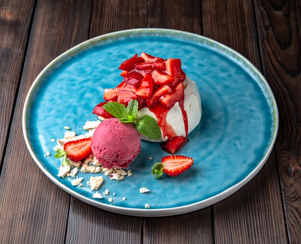 Berries and custard Pavlova